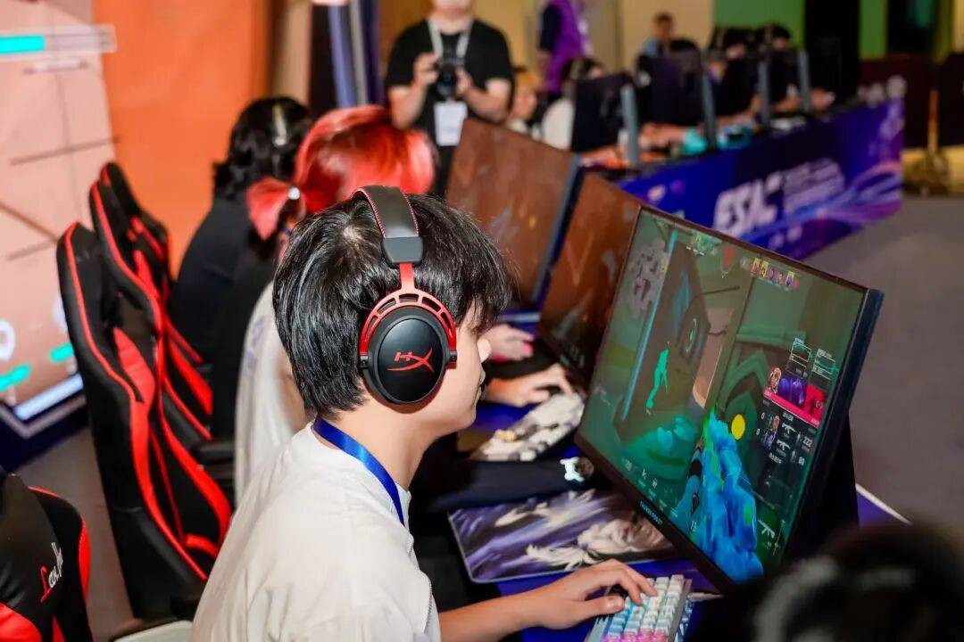 沿沪宁电竞代表队会师普陀，2025全民电竞嘉年华线下淘汰赛收官