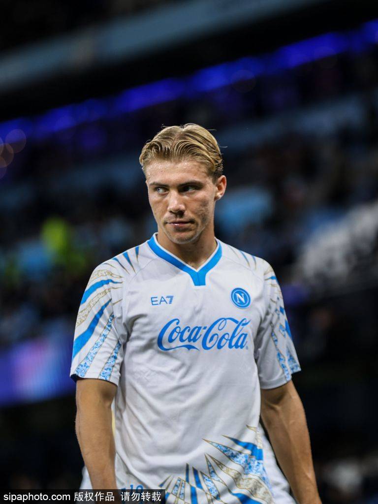 开云网址-英超(chāo)工(gōng)資(zī)帽即将投票，曼(màn)城巨星何去何从？