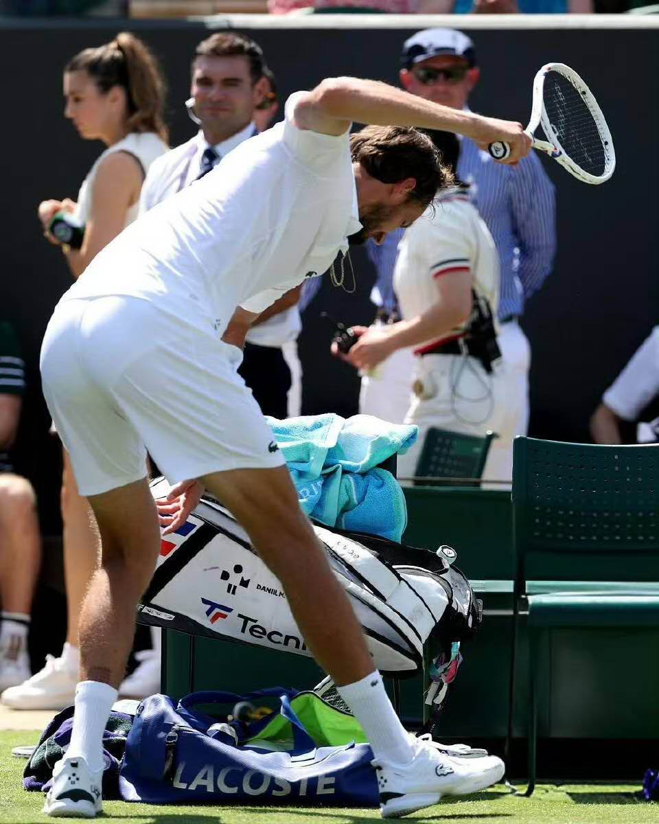 ATP巡回赛五大逆转：福基纳丢双冠如之奈何！