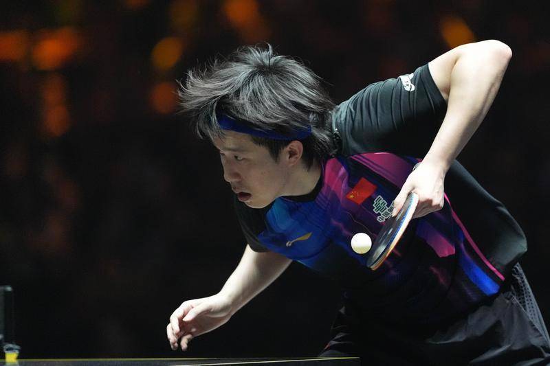 开运-王楚欽(qīn)成为首位世界排名积分破万的(de)乒乓球男单选手