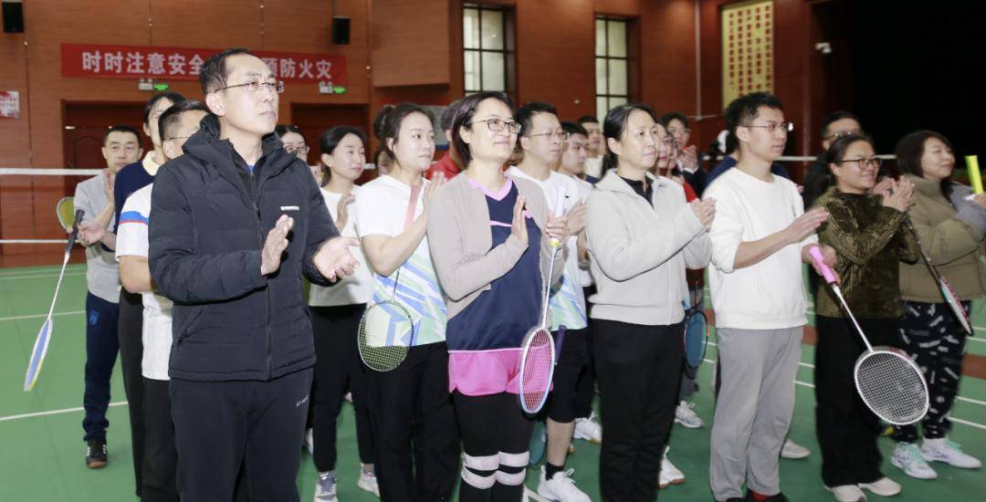 山西省汾阳医院迎新职工羽毛球比赛暨卡拉OK比赛圆满落幕
